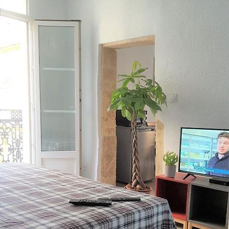 Le Balcon De Saint Roch Apartment Montpellier Bagian luar foto