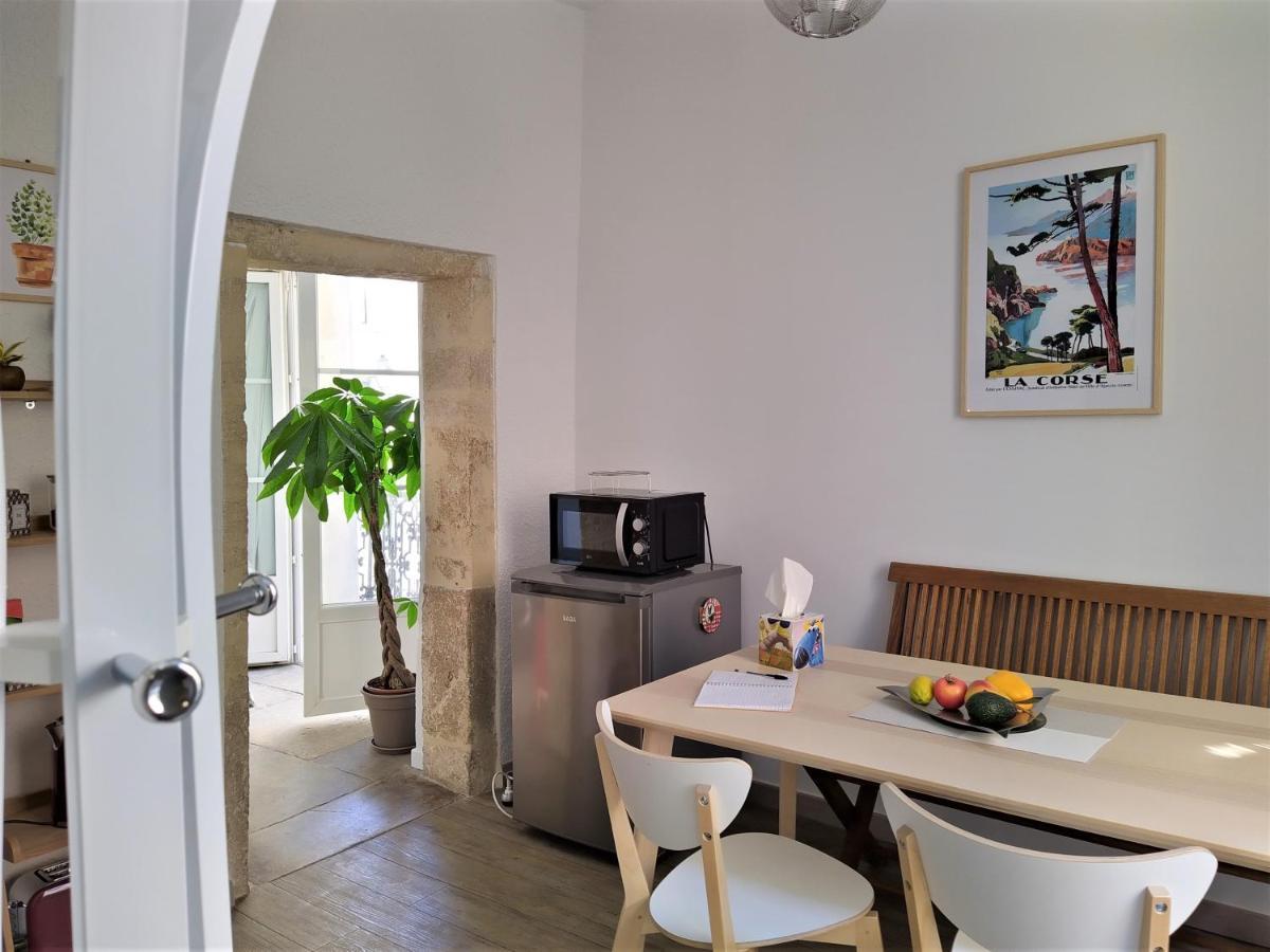 Le Balcon De Saint Roch Apartment Montpellier Bagian luar foto